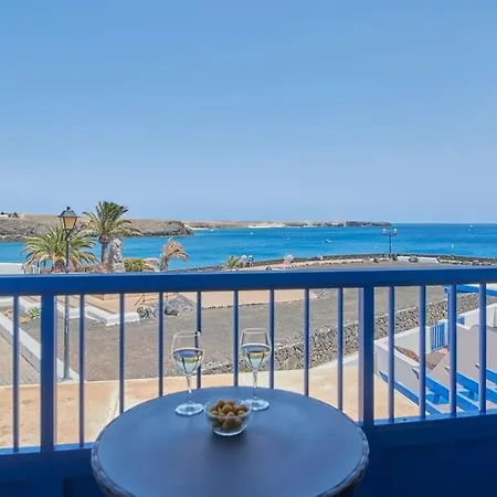 Duplex Ilic Sea Views,front Line,10 Min To Marina Apartman