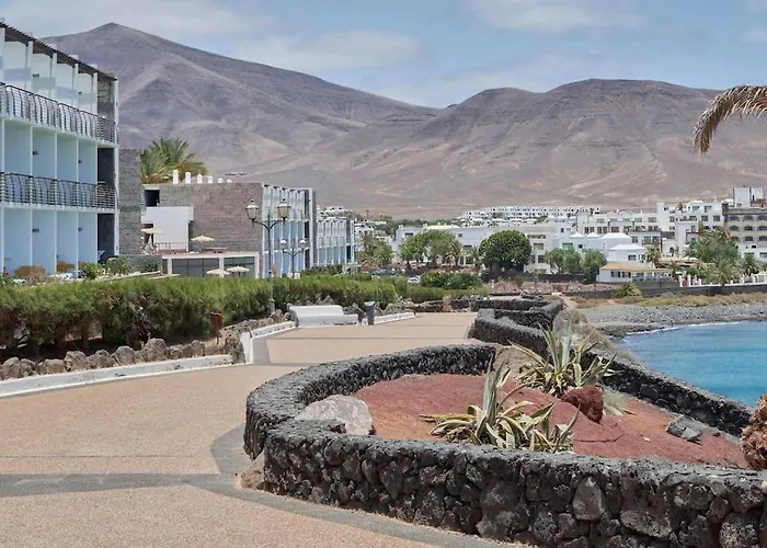 Duplex Ilic Sea Views,front Line,10 Min To Marina